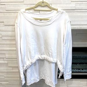 Awesome hi-low long sleeve top from Planet by Lauren G.